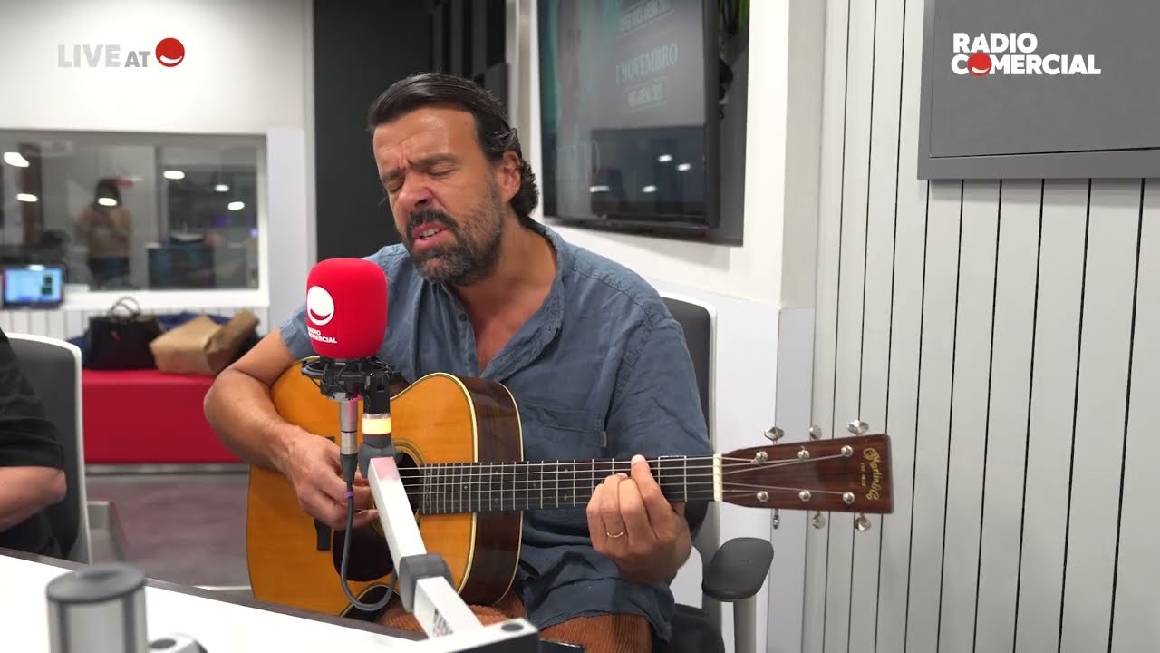 Rádio Comercial | Miguel Araújo canta 