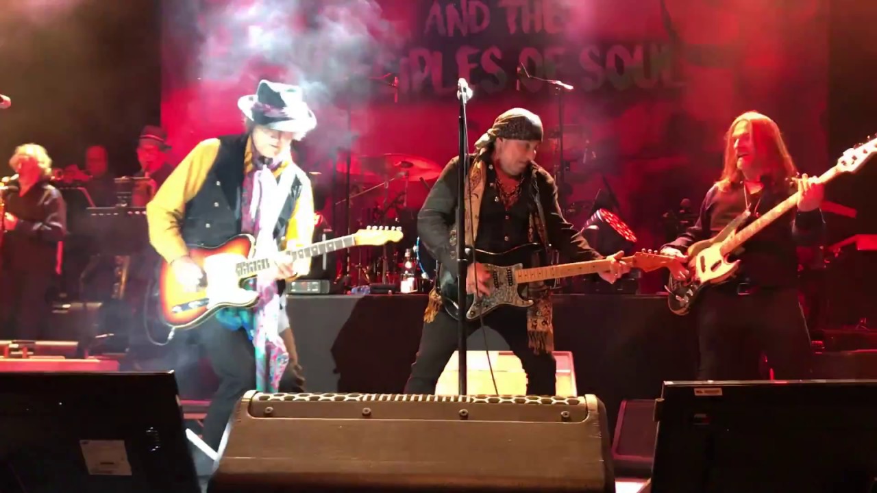 You Shook Me All Night Long (new audio) - by Little Steven at Rockefeller, Oslo 20-11-17