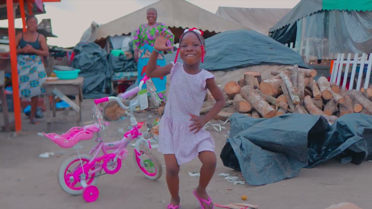 Denco Koulat&eacute; - Bonne ann&eacute;e ( Toto va taper Tata )