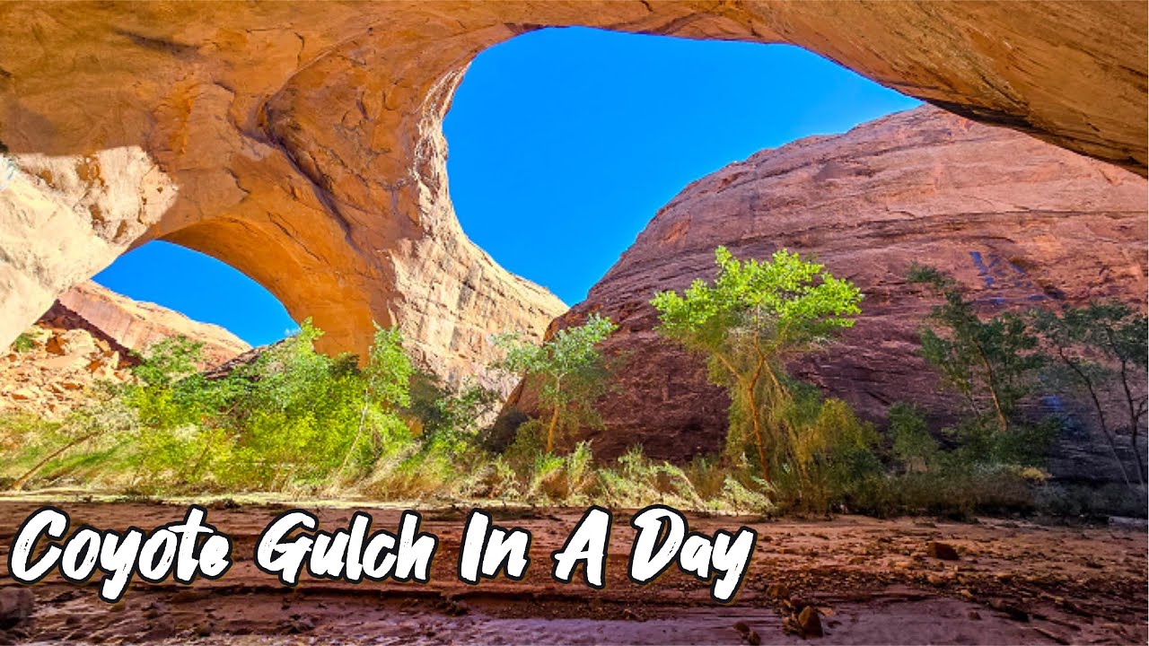 Hiking Coyote Gulch - Grand Staircase-Escalante, Utah
