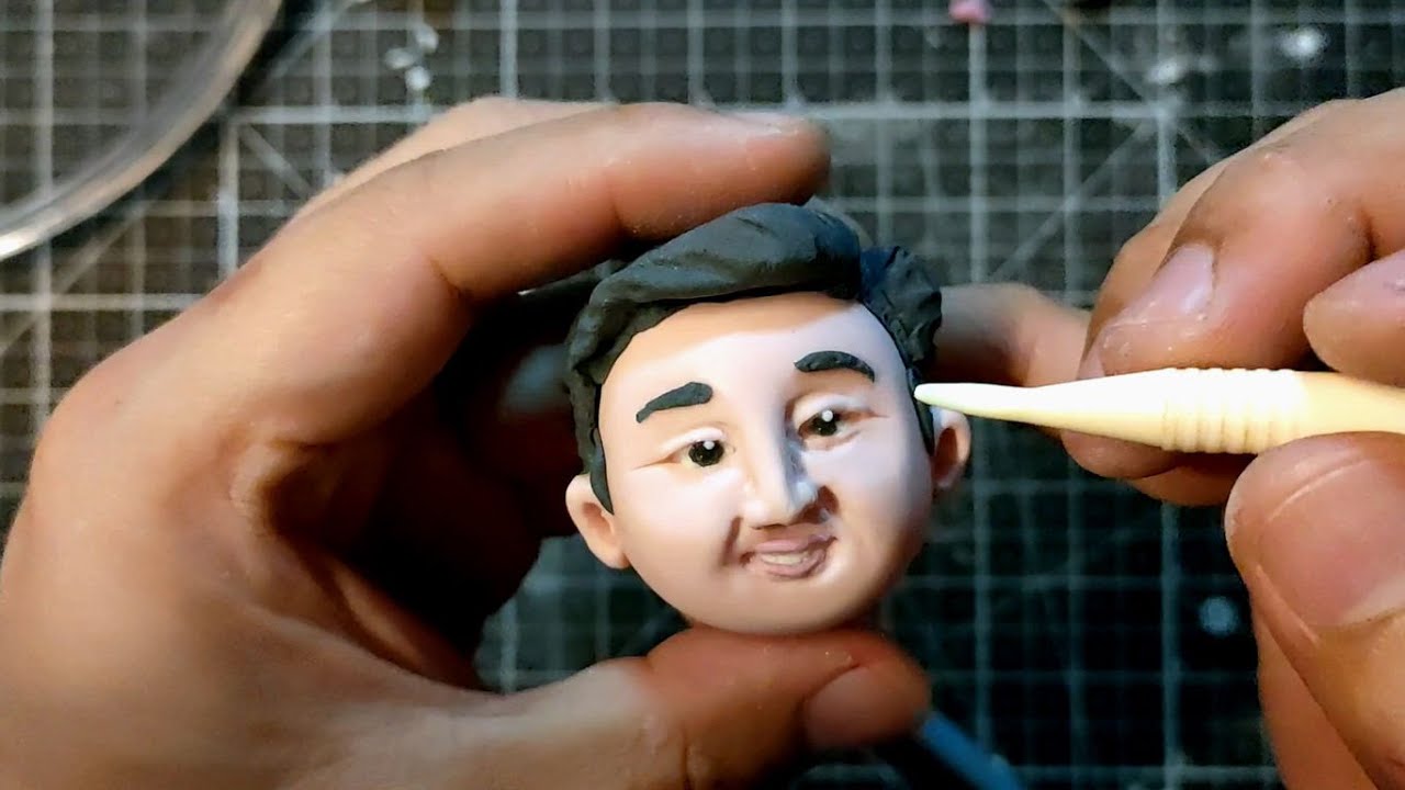[Tutorial] Human figure fondant topper (head only)