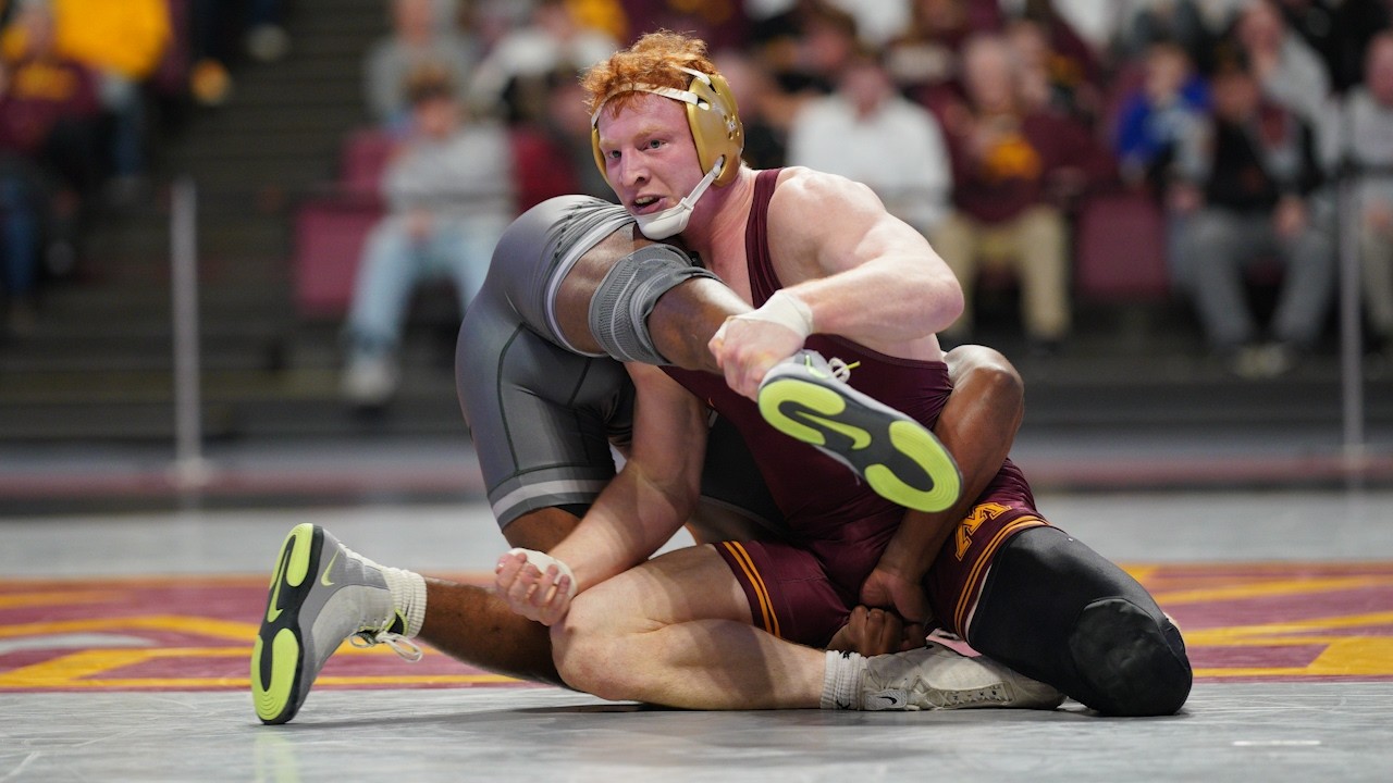 Andrew Sparks Gets Pin in Final Dual at Maturi Pavilion
