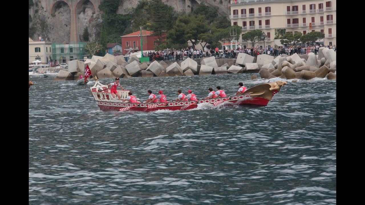 La 70ª edizione della Regata delle Antiche Repubbliche Marinare ad Amalfi 2025