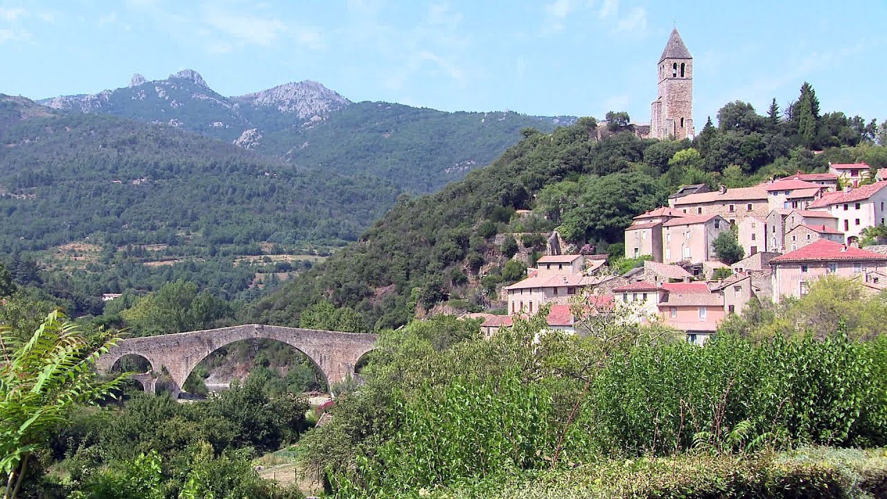 Balades occitanes : la voie verte, ancienne voie ferrée, passe par les Gorges d'Héric et Olargues