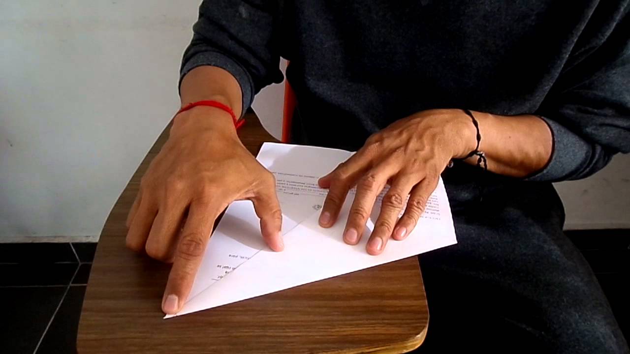 Triangulos equilateros con papiroflexia