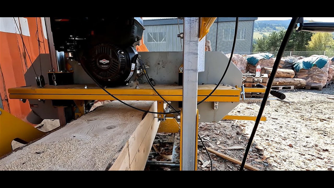 Frontier OS23. Alle kuttene på en 5 meter lang og 60cm diameter stokk som blir saget til materialer.