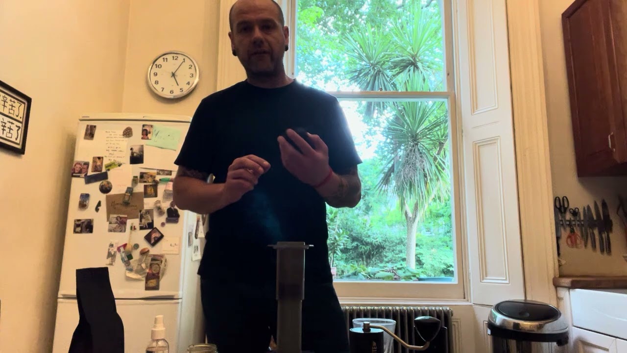 Nuova torrefazione autonoma - El Salvador, Aeropress, 15g, 240ml, 2 minutes brew, press 30 seconds