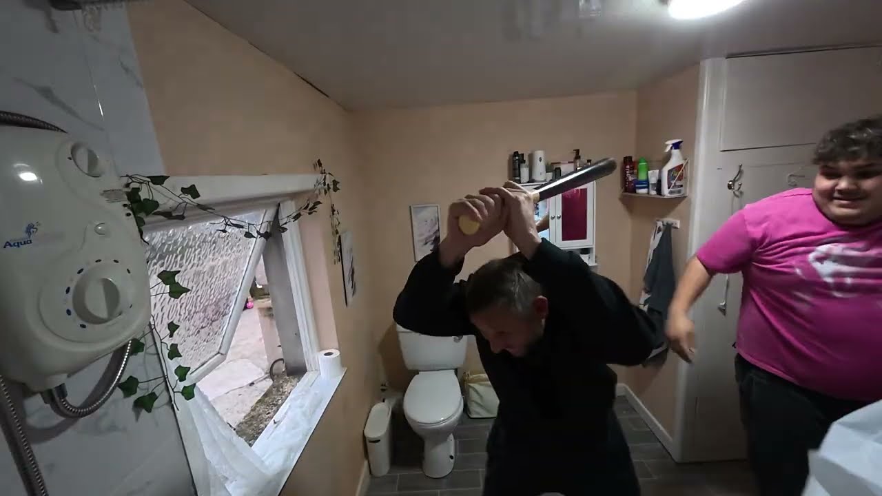 MÁME DOMA ZLODĚJE (prank na daddybed)