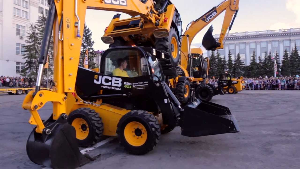 Шоу танцующих экскаваторов JCB