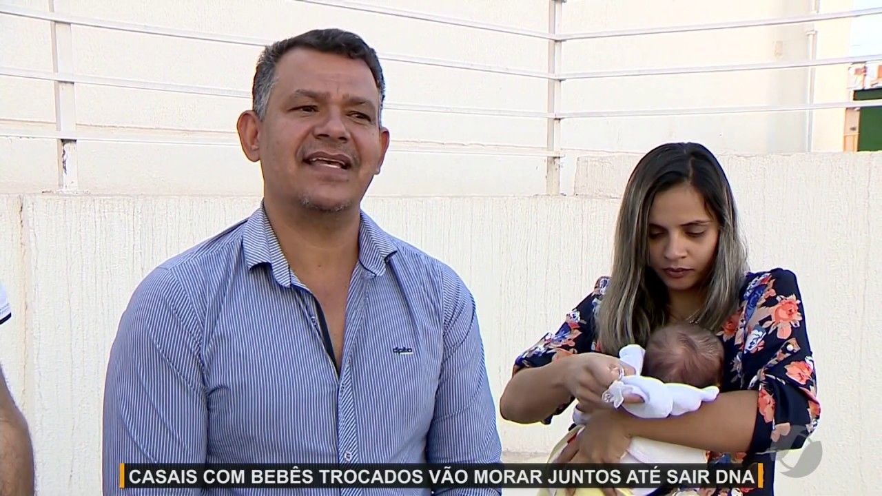 JMD (30/07/19) - Casais com bebês trocados vão morar juntos em Trindade até DNA