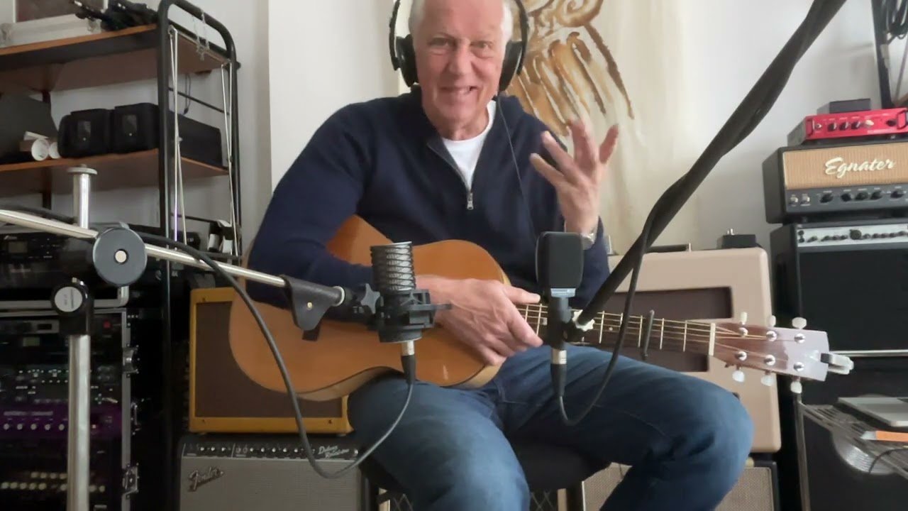 A clever & useful capo and a fantastic 5E3 Fender tweed Deluxe amp from '59/60 that's visiting...