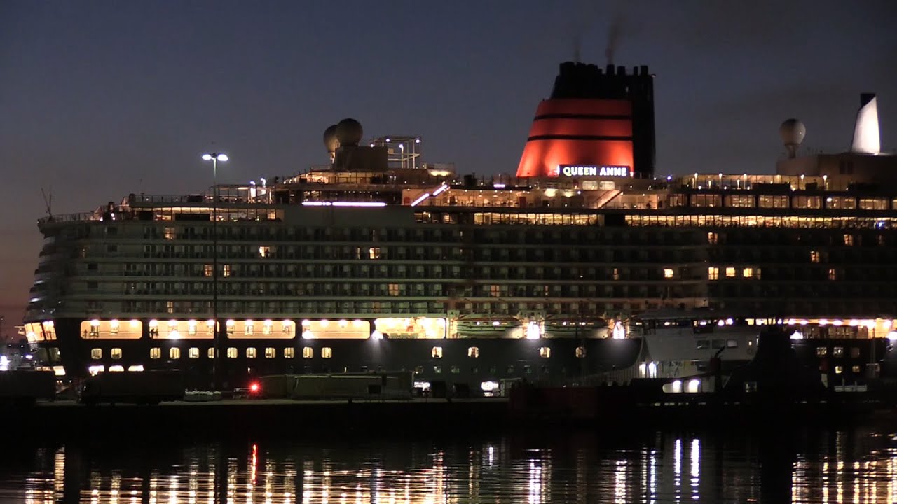 QUEEN ANNE CRUISE SHIP ARRIVES FROM STAVANGER INTO OCEAN DOCK THIS MORNING 27/10/24