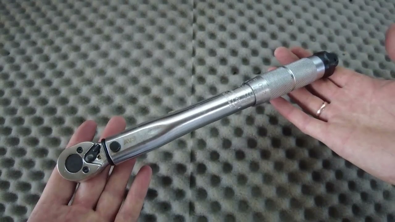 КЛЮЧ динамометрический 1 4 DR (5 25 Нм)