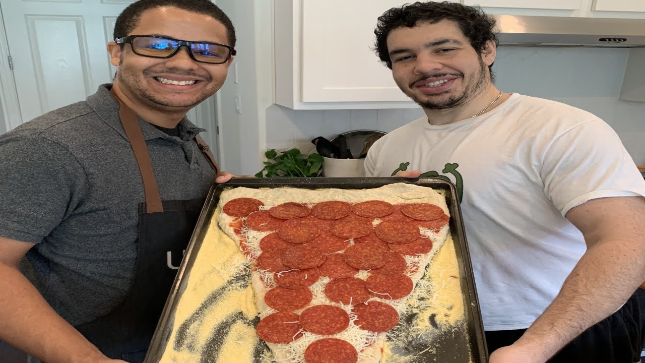 We Made The BIGGEST Pizza On Twitch! Ft. Greekgodx, Nmplol, Malena