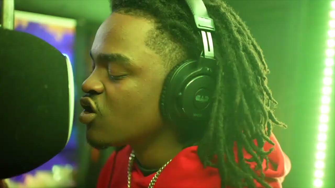 Damnnnsolo - In My Lap | Behind The Blinds Session
