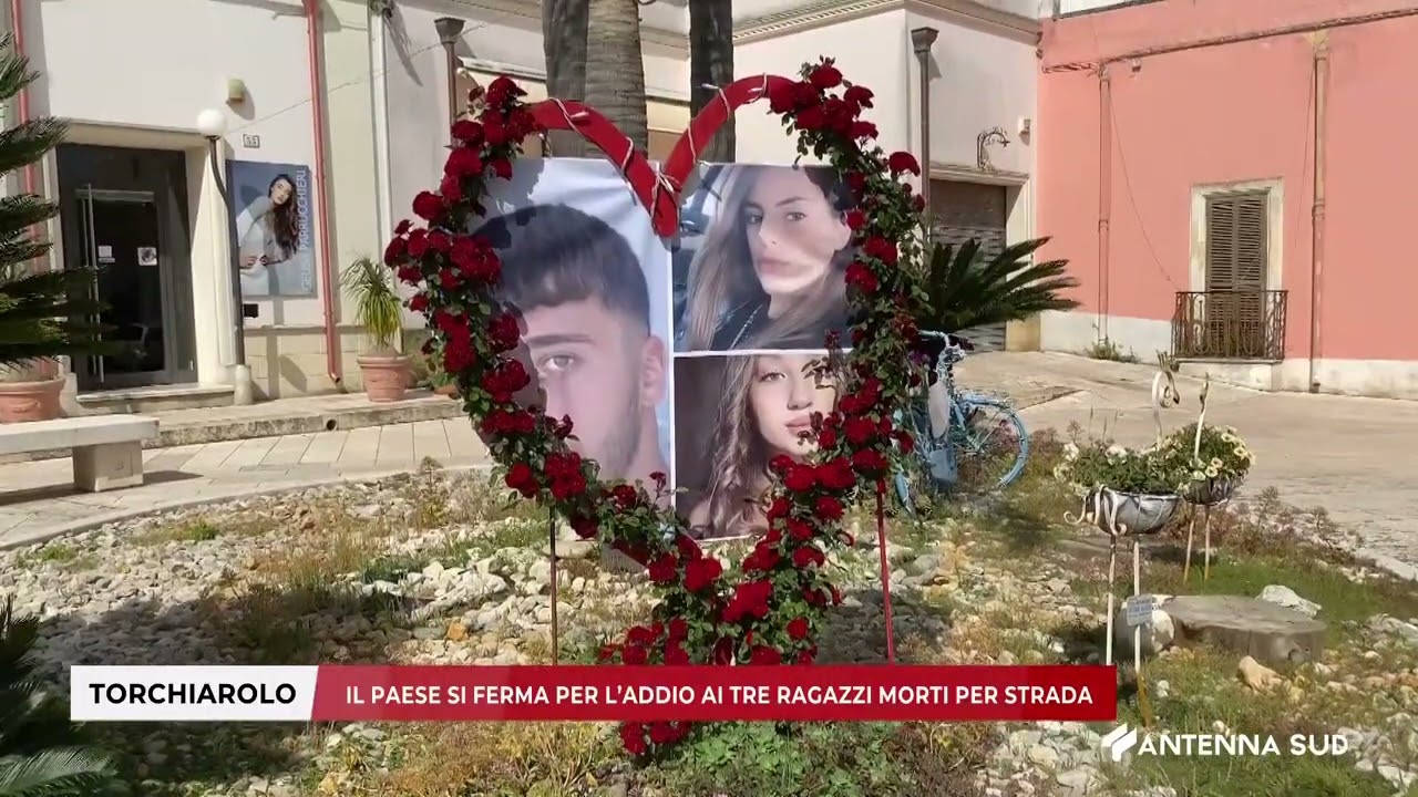 06 MAGGIO 2025   TORCHIAROLO  BR   IL PAESE SI FERMA PER L’ADDIO AI TRE RAGAZZI MORTI PER STRADA