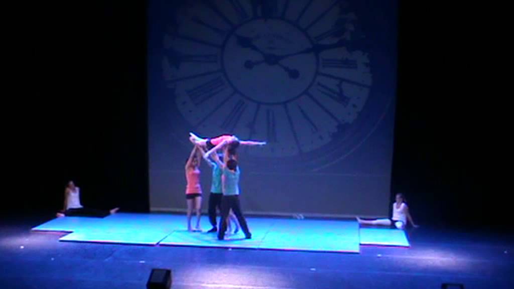 Spectacle du Collège René Cassin Cernay 2013 Acrosport