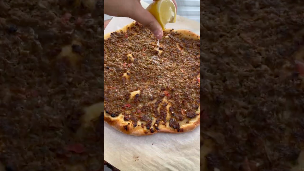 [how i make] lahmajun (middle eastern flatbread with meat) (lahmacun | lahmajoun | lahma bi ajeen)