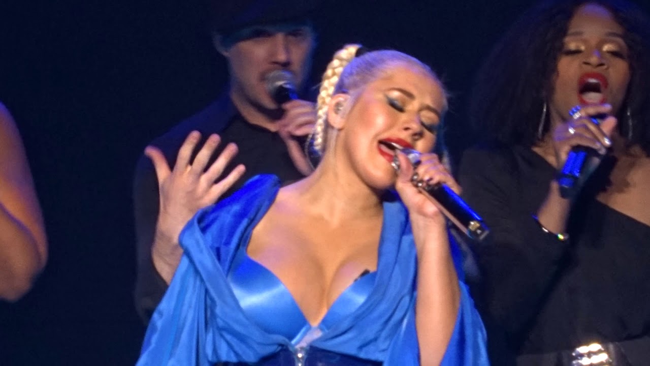 Christina Aguilera - The Xperience - Live (What A Girl Wants + Come On Over + Ain't No Other Man)