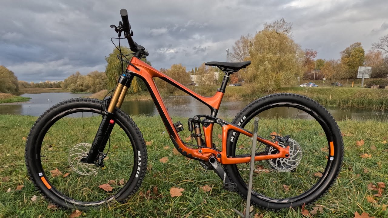 G&oacute;rski rower enduro Giant reign advanced pro 29 1 Fox z elektronicznym systemem