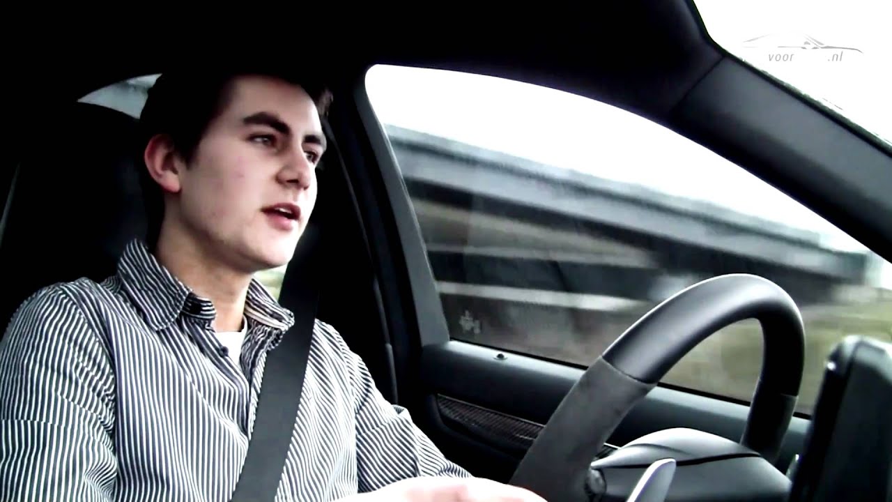 Mercedes-Benz C63 AMG Review - Hartvoorautos.nl English subtitled