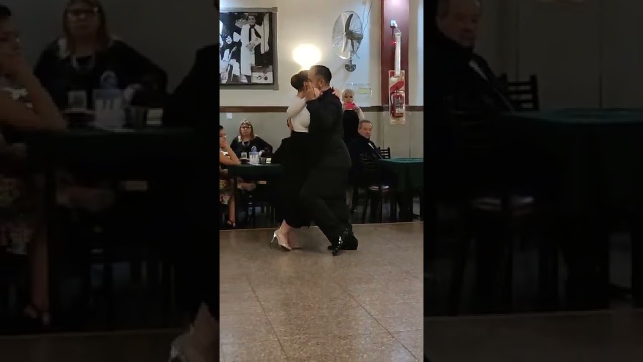 Suyay Quiroga y Alejandro Lencina. Mi Natai (Miguel Calo) Milonga La Baldosa 20may22