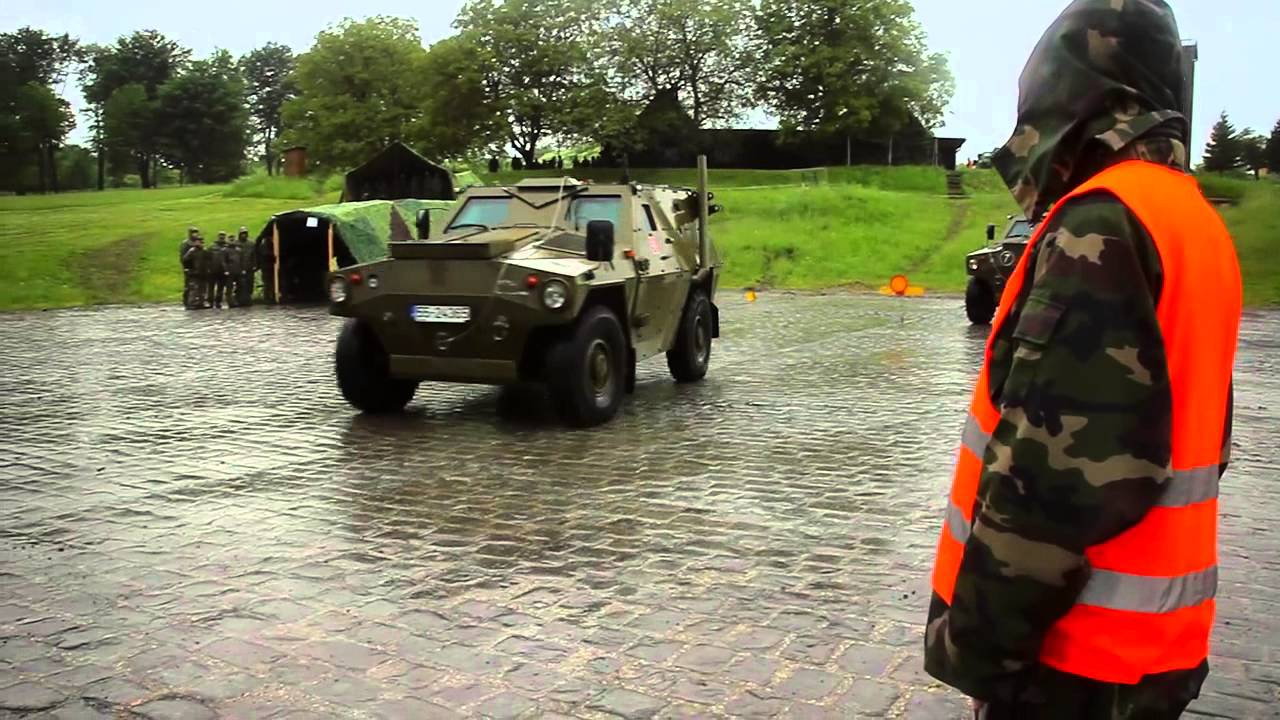 Plavby bojových vozidiel