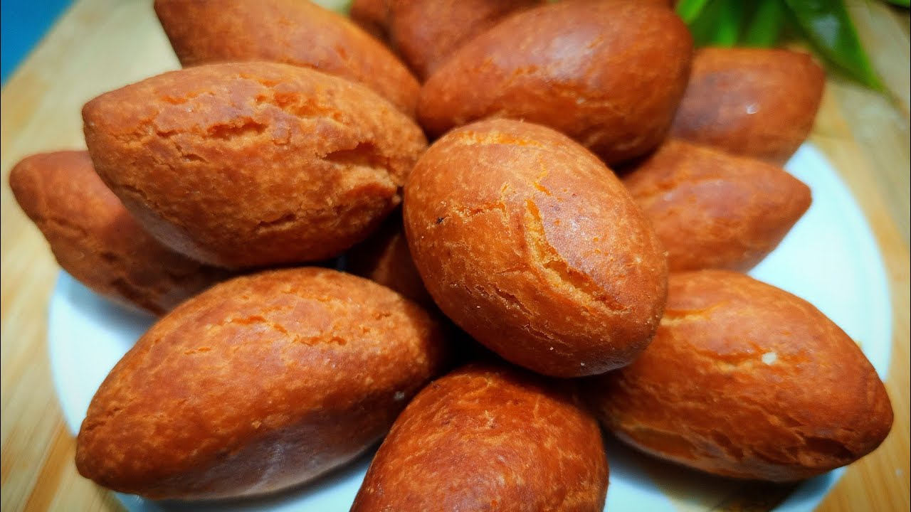 ১টি ডিম আর এক কাপ ময়দা দিয়ে মাত্র 10 মিনিটের তৈরি করুন দারুন মজার ডিম পিঠা রেসিপি।Dim Pitha