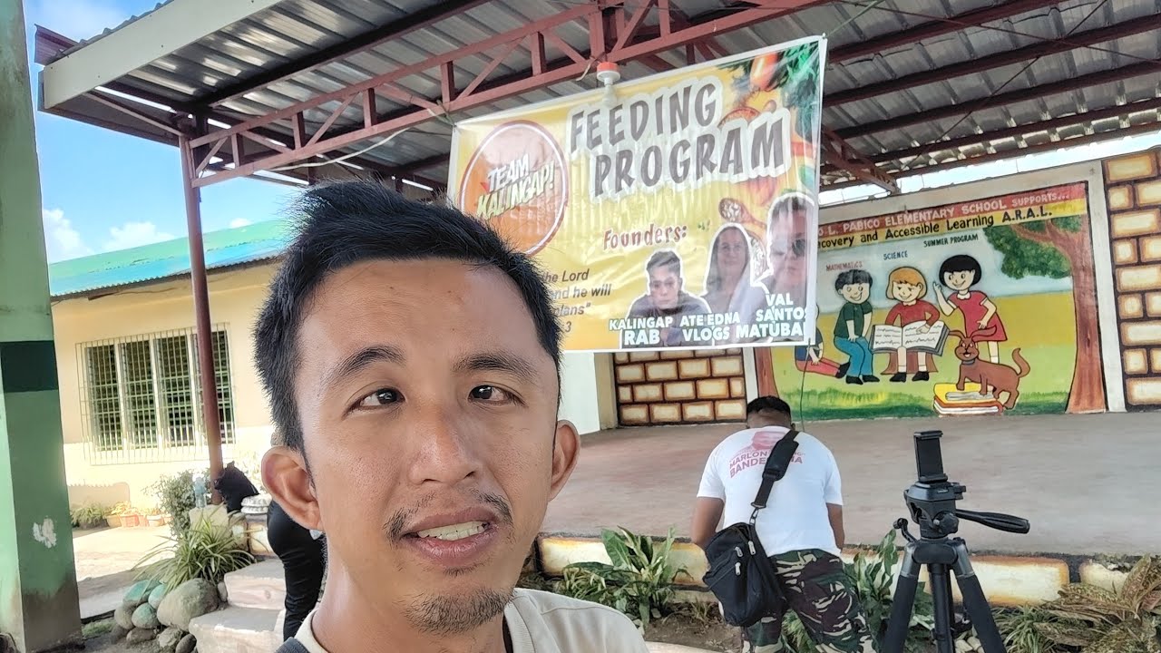 VLOGGERS VILLAGE FEEDING PROGRAM