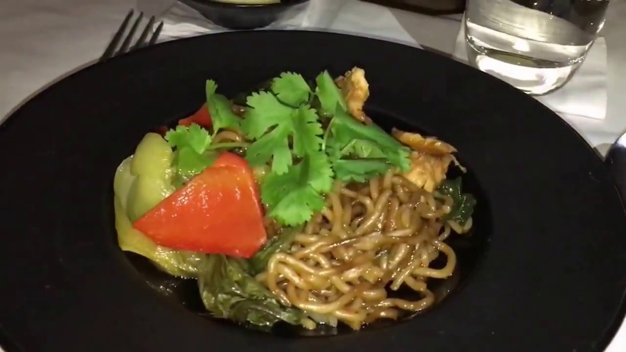 Garuda Indonesia Business Class ( Executive Class ) on B777-300ER from Shanghai to Denpasar Bali