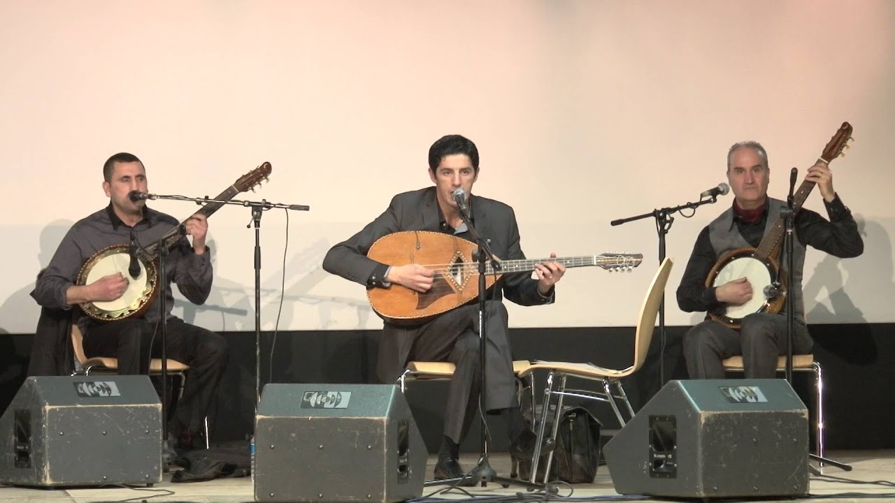 Hommage rendu à dahmane Harrachi par l' association Arc en ciel Iles de France