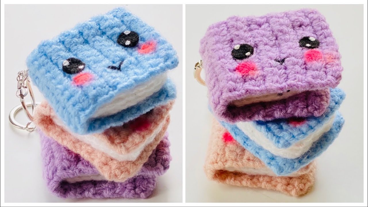 Llavero tejido a crochet fácil y rápido/cómo tejer un llavero a crochet o ganchillo#llavero #crochet