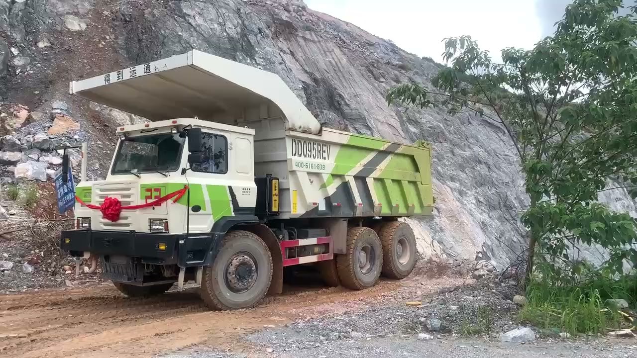 Range extended EV dump truck good for mining and earthmoving civil construction works.