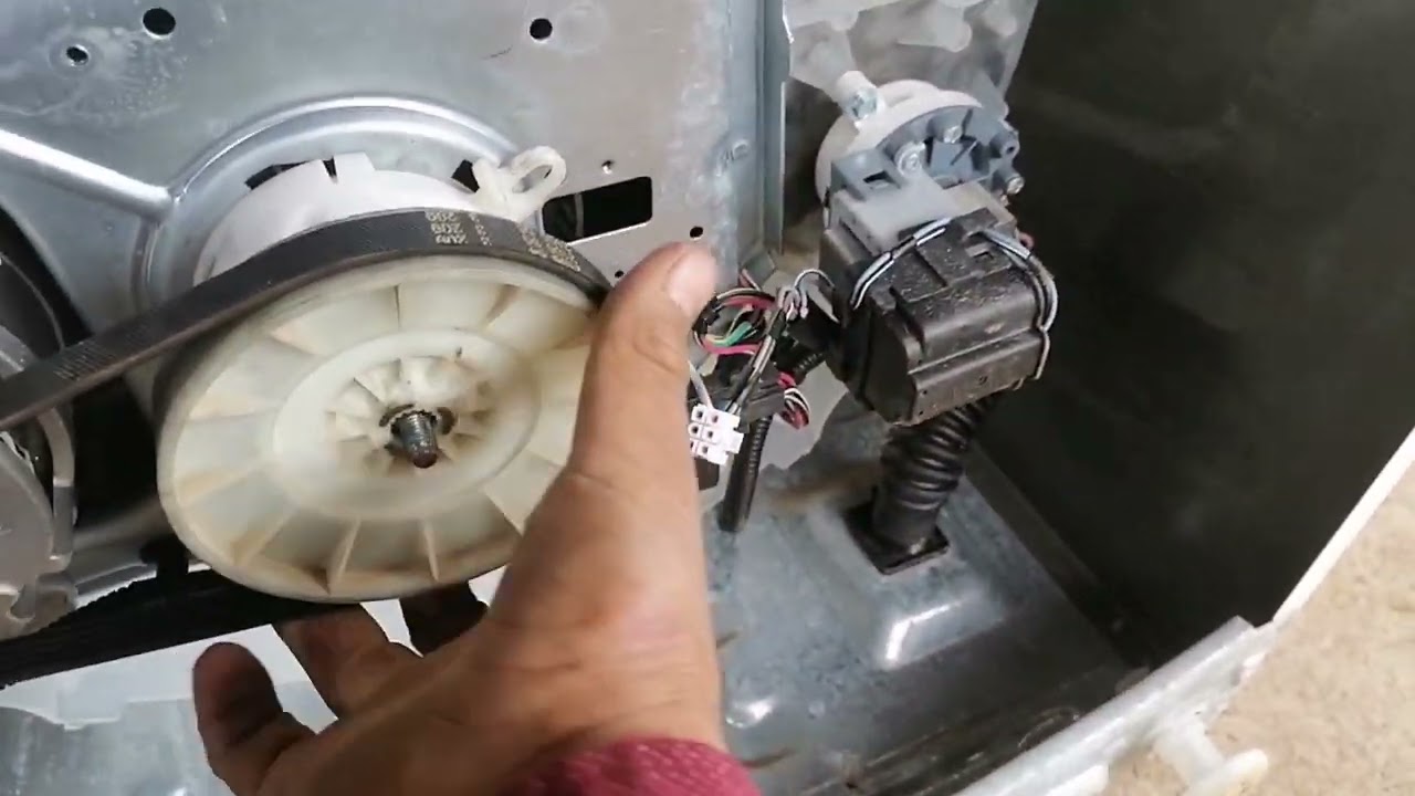 mi lavadora  no lava    problemas con transmision Whirlpool spert system