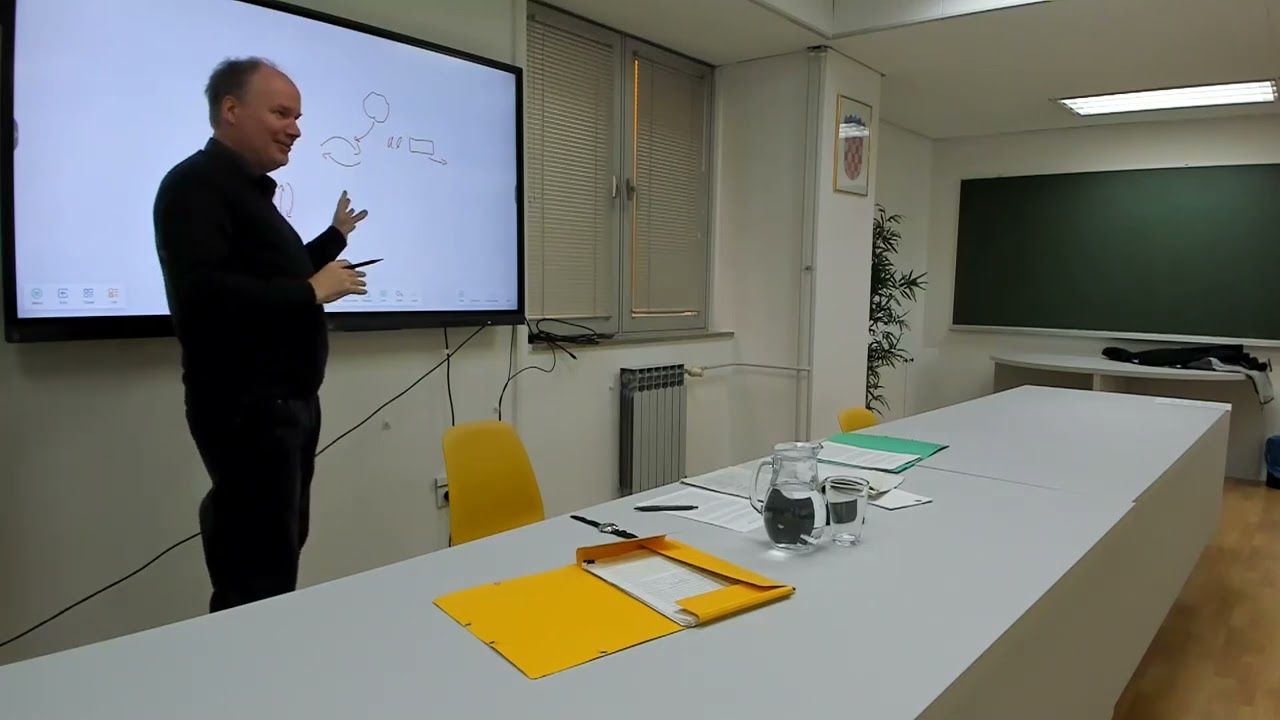 ULRICH SCHLÖSSER Kant on Communicability and the Relation between Cognition and Aesthetics
