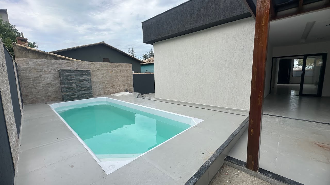 Casa de 3 quartos com linda Arquitetura moderna no Residencial Unamar em Unamar-Cabo Frio