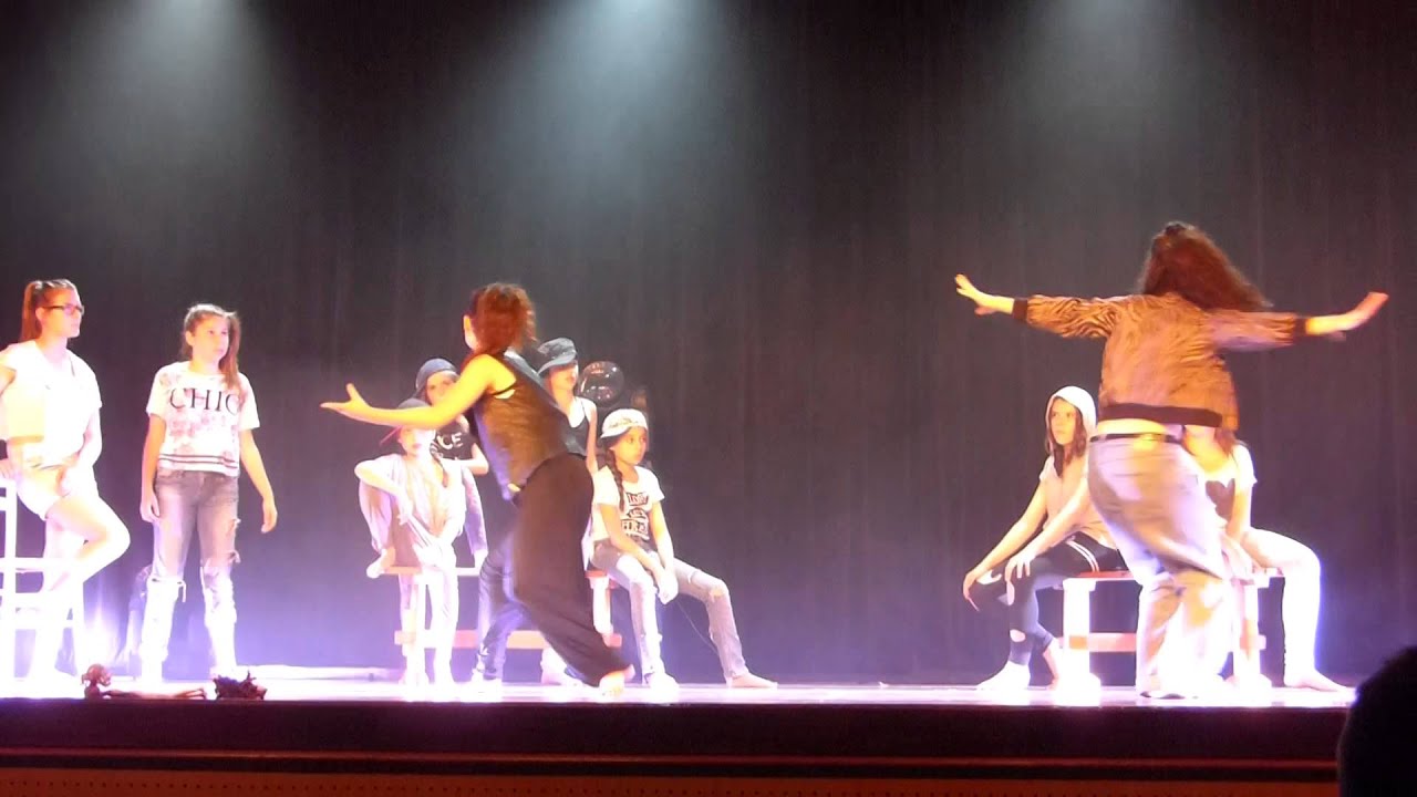 Spectacle de Rythm in dance &agrave; la salle des f&ecirc;tes d'Epannes-79-