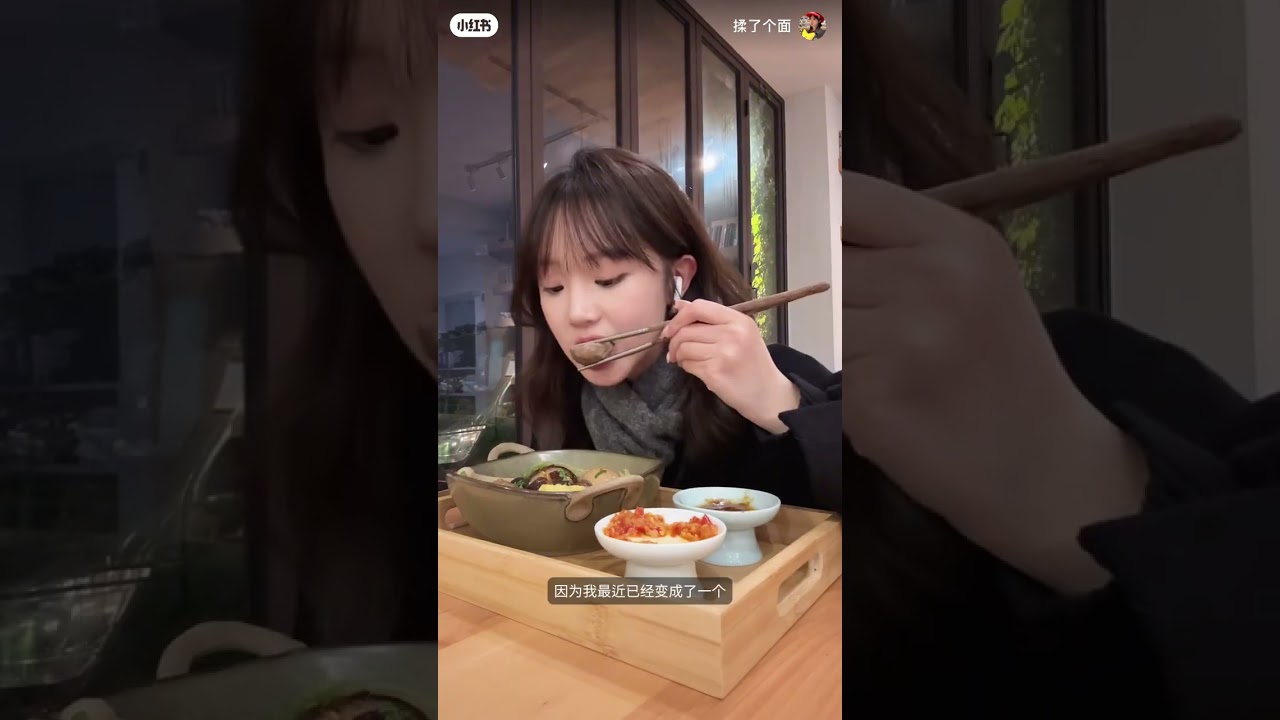 VLOG🐈‍⬛ Sự hiện diện của một chú mèo con giúp tôi cảm thấy dễ chịu hơn vào buổi tối khi tôi ở một m