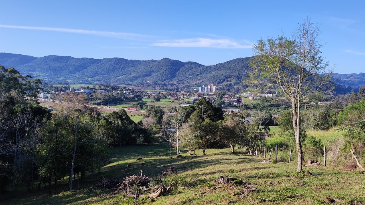 AVENTURAS EM BUSCA DE UMA CASCATA