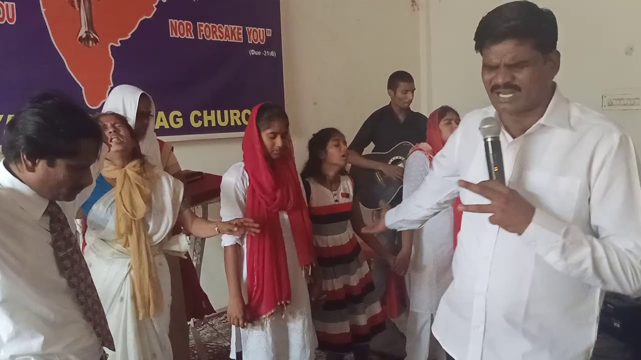 Pastor Anil  Gunjal  Holy Spirit very nice anointing meeting Allahabad UP pastors Anand Raj family