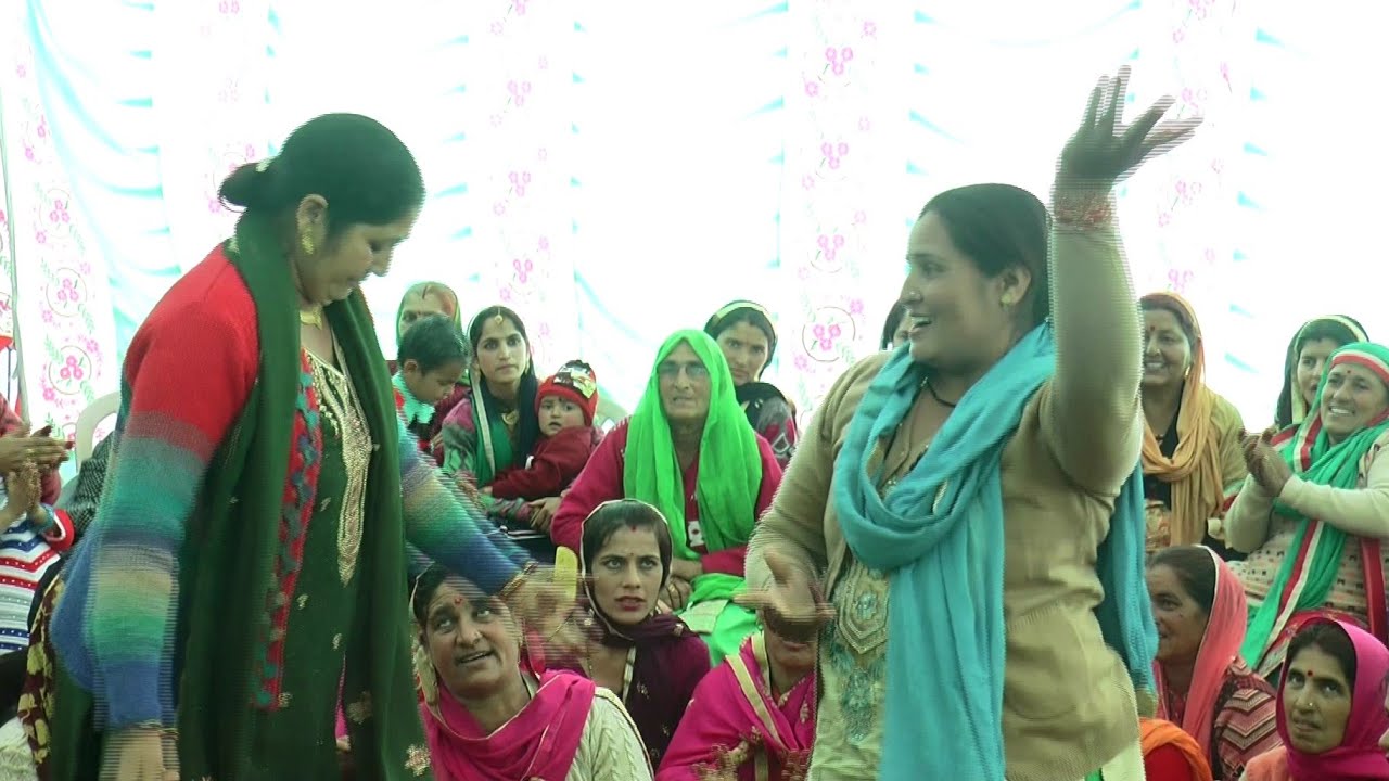 छोटे शिमले दा आया पर्चा चलना तो चल... गाने पर जबरदस्त डांस महिलाओं का || Ladies Special Dance Video