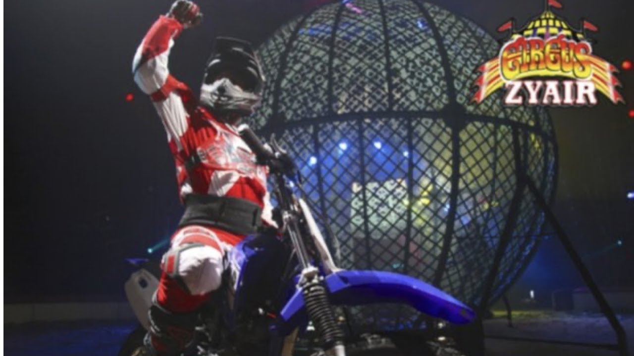 Motorcycle Cage at Circus Zyair, The Hop Farm, Paddock Wood   15/08/21