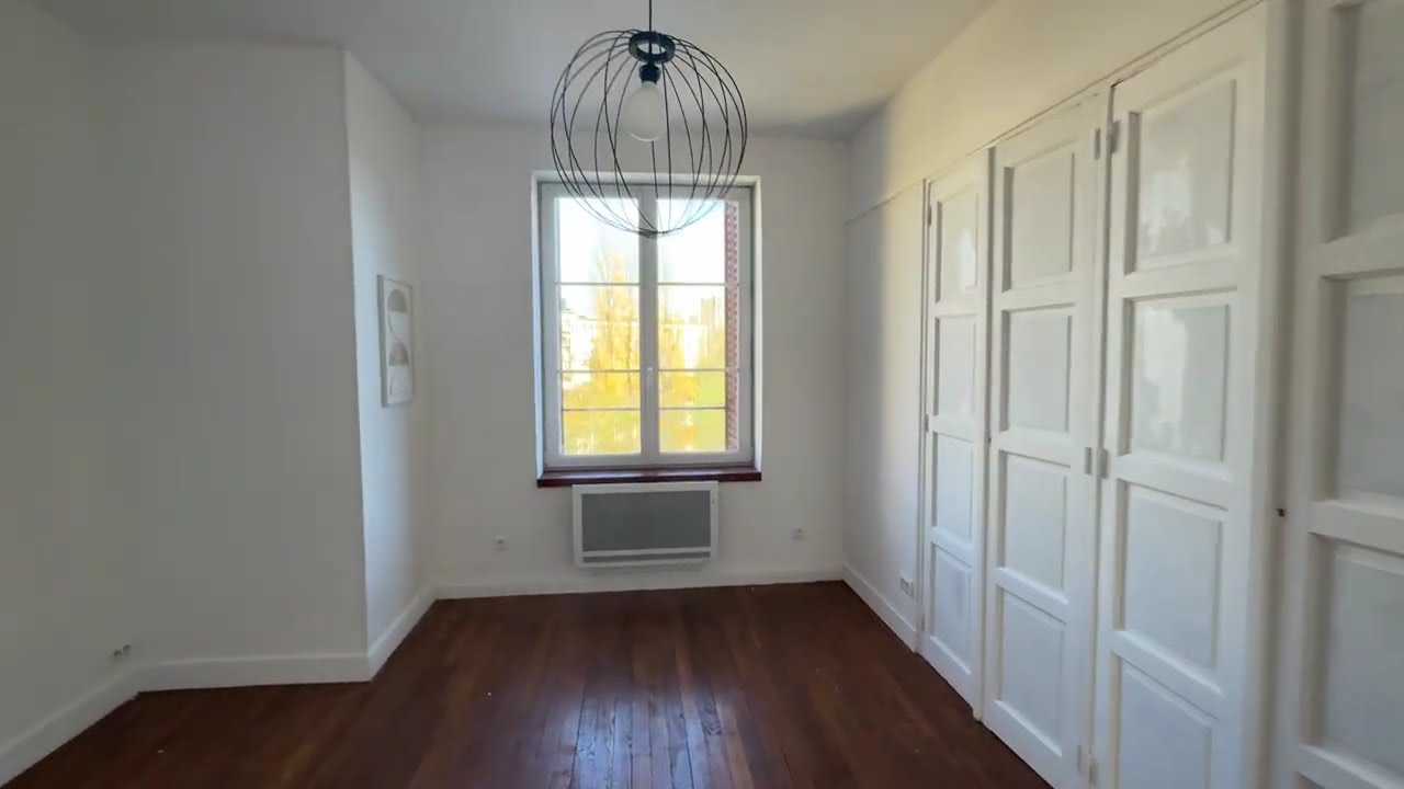 Appartement de 64 m2 SH avec 1 cave et grenier au centre de Mézières