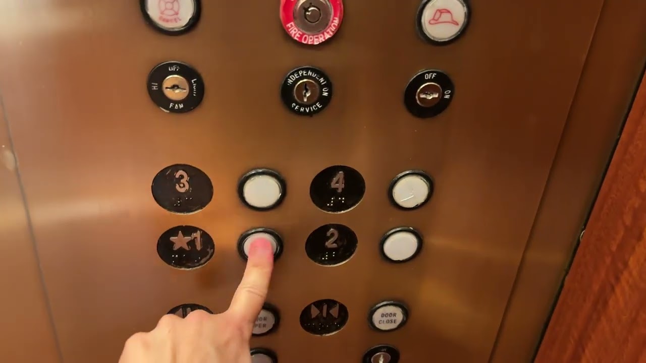 Worst Buzzer Ever!???? Dover Hydraulic Elevator at Omni La Mansión Del Rio in San Antonio, TX.