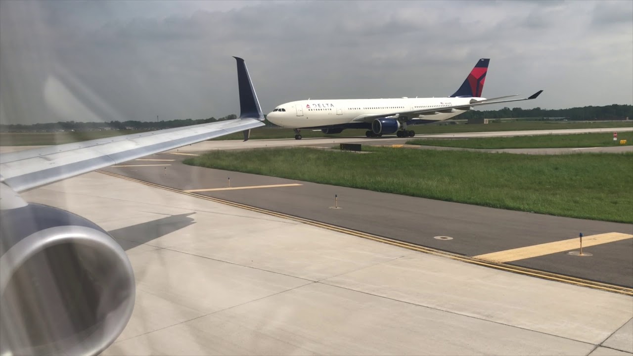 Delta 737-900ER - Detroit to Seattle