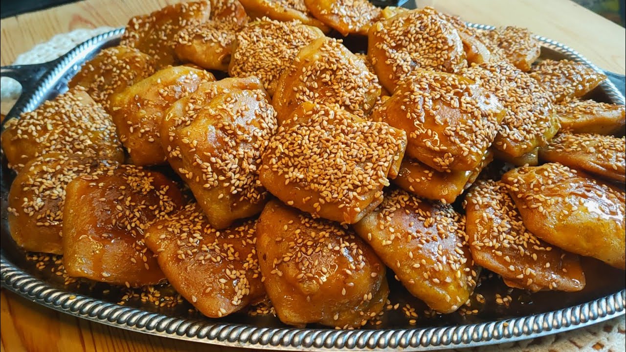 رغيفات العيد بحشوة كاوكاو مقرمشيين وكيدوبو في الفم