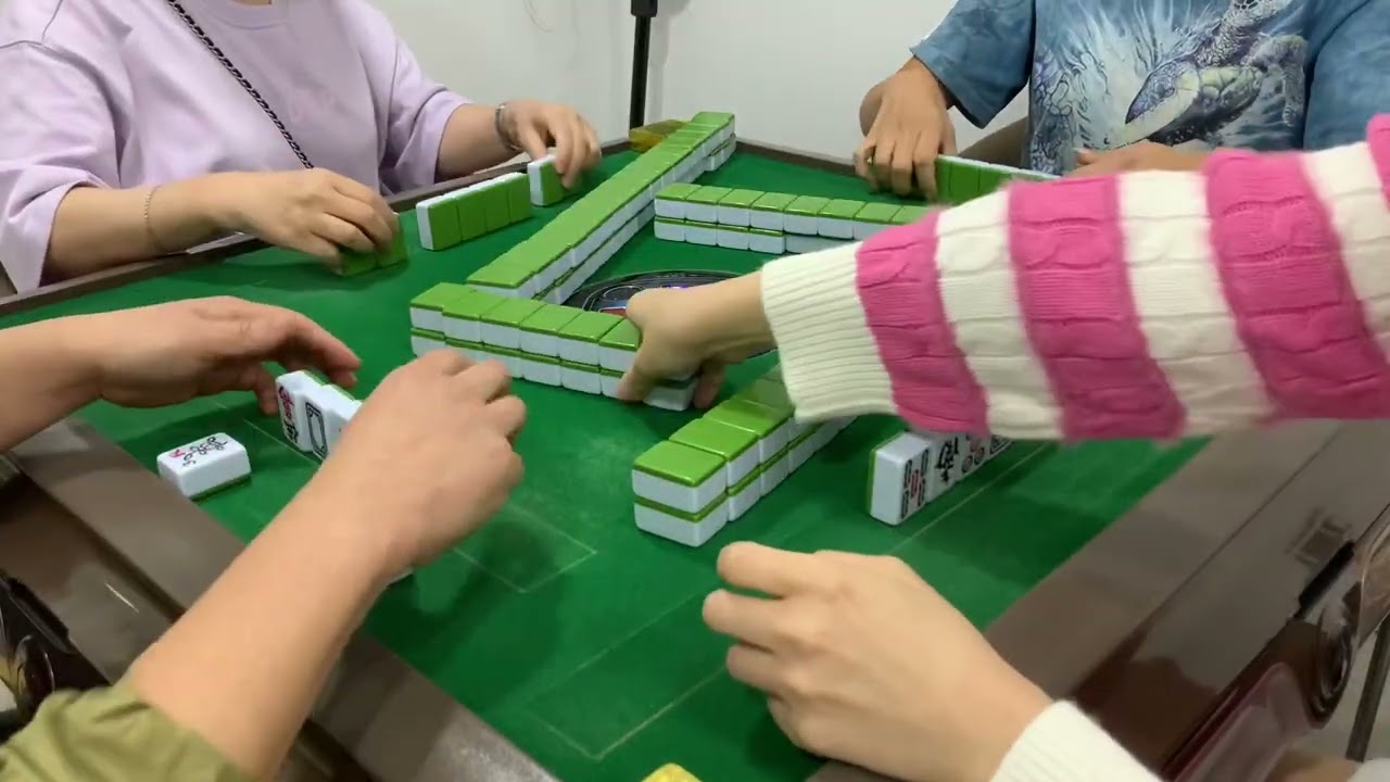 Mahjong234. 廣東牌10番512有花🀄️兩瑩兩J局四回之四：無人阻擋，海底撈月清一色，加多番多謝☺️