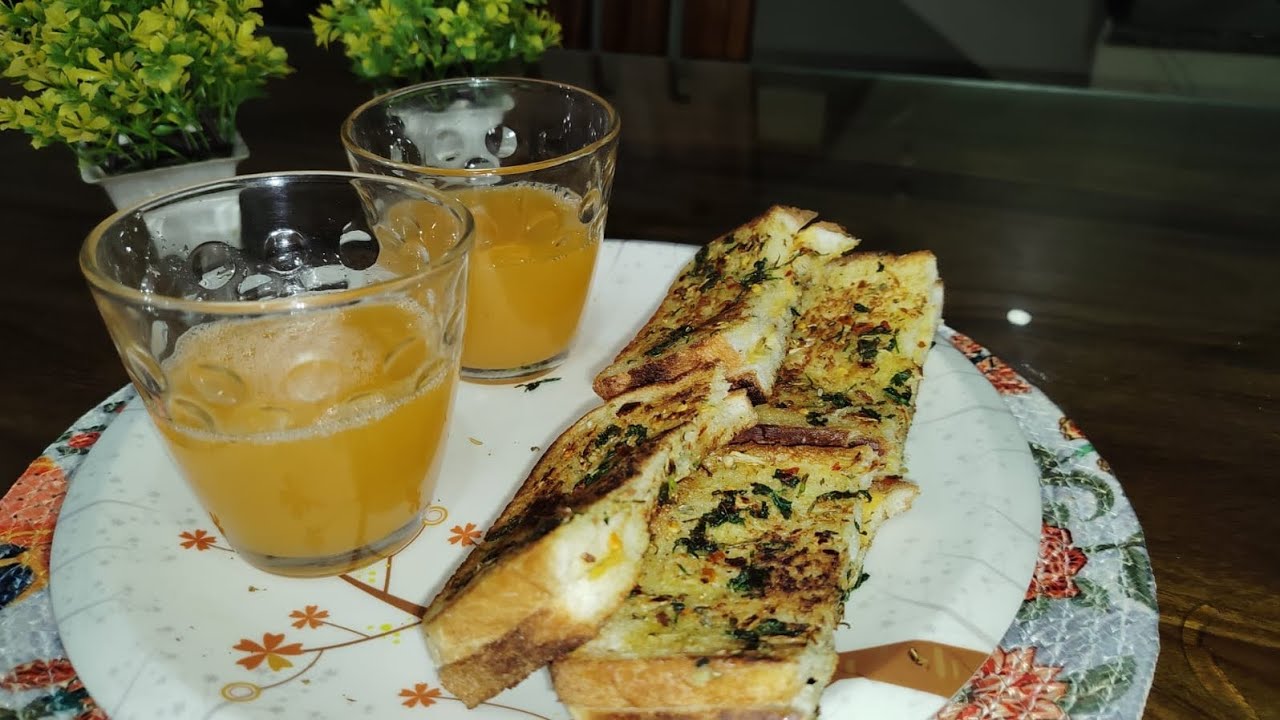 Cheesy Garlic Bread #homemade #cooking #receipe #subscribe #viral #youtubeshorts 