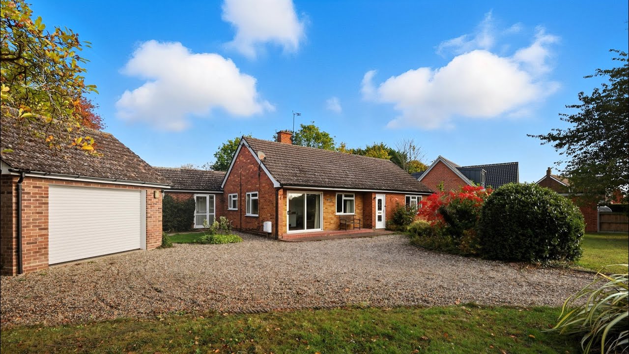 Property tour of Denehouse,, Whatfield Road, Elmsett, IP7 6LT. Presented by Edd Callegari – LUXPAD.