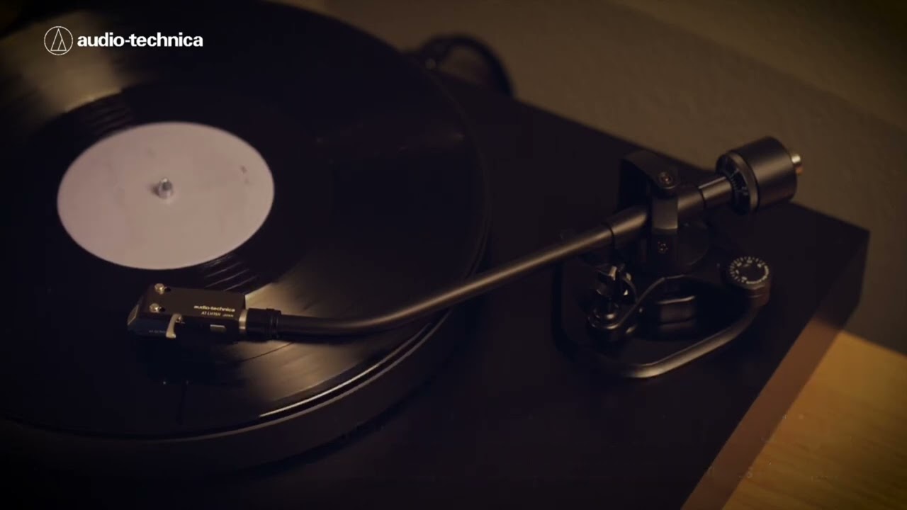 Audio-Technica AT-LP8X: El Giradiscos Semiautomático que Transforma el Sonido del Vinilo